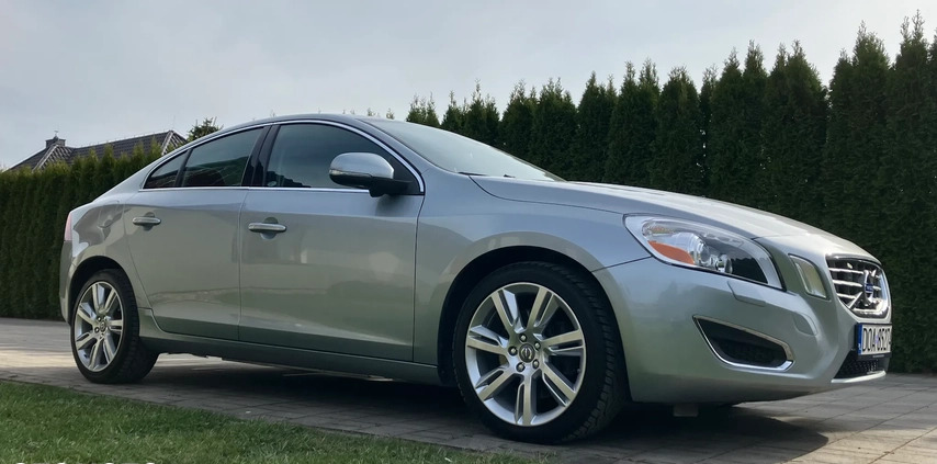 Volvo S60 cena 44900 przebieg: 149900, rok produkcji 2010 z Brusy małe 121